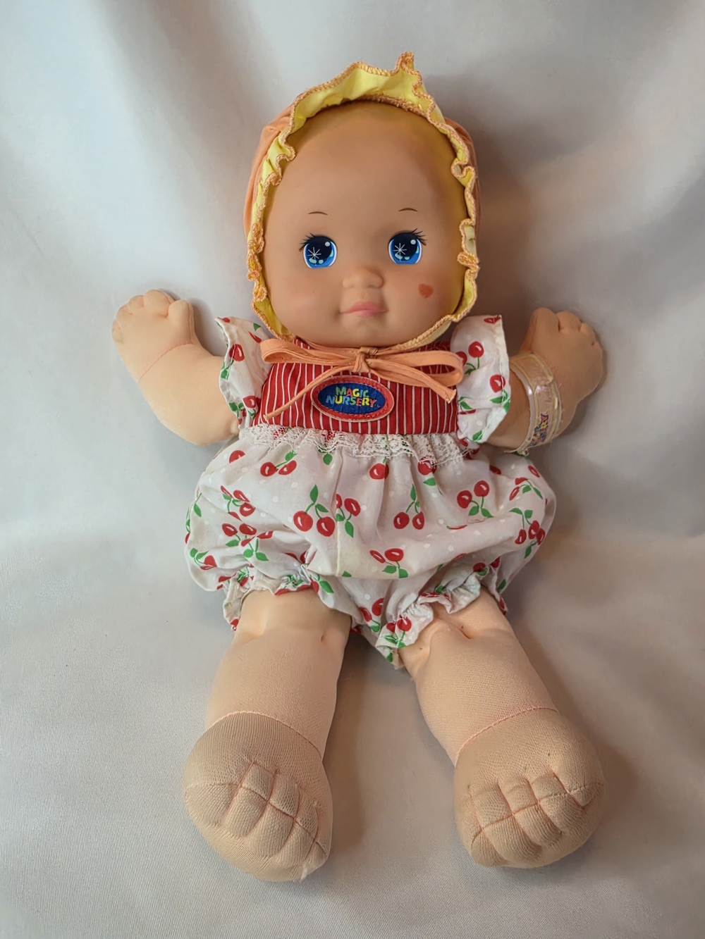 Vintage 1989 Mattel Magic Nursery Strawberry Blonde/Ginger Girl Doll.